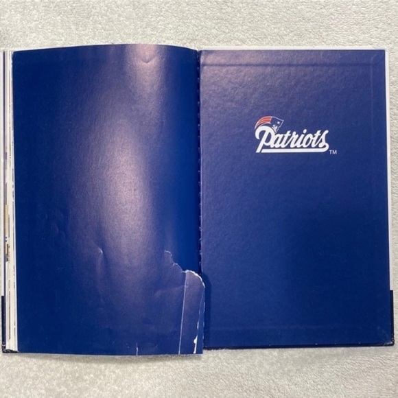 Tom Brady / New England Patriots books - Picture 7 of 12